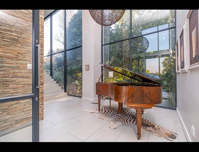 4 BEDROOM HOUSE FOR SALE IN BRYANSTON